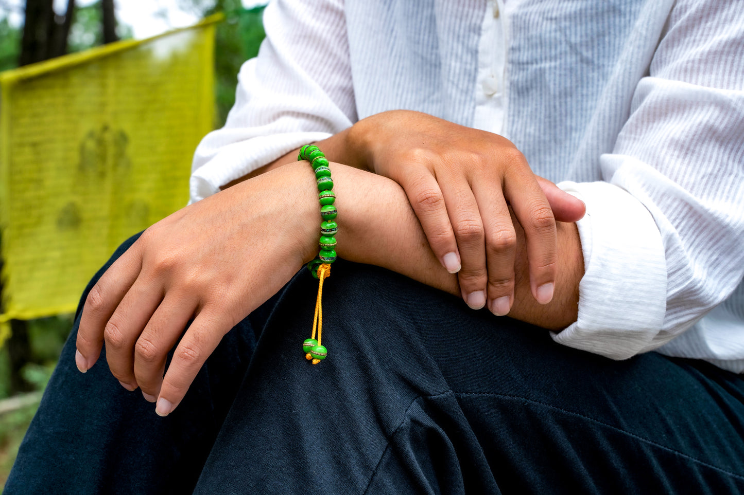 Tibetan Mala Embedded Medicine Wrist Mala for Meditation Handmade Draw String Silk Pouch (green medicine)