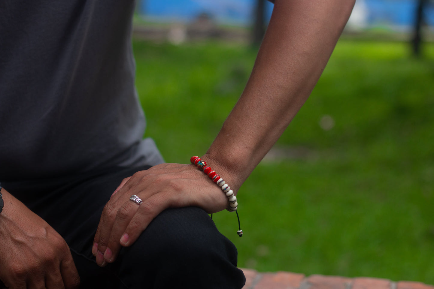 Tibetan Embedded Yak Bone Medicine Healing Wrist Mala for Meditation - White/Red/Multi-Bead