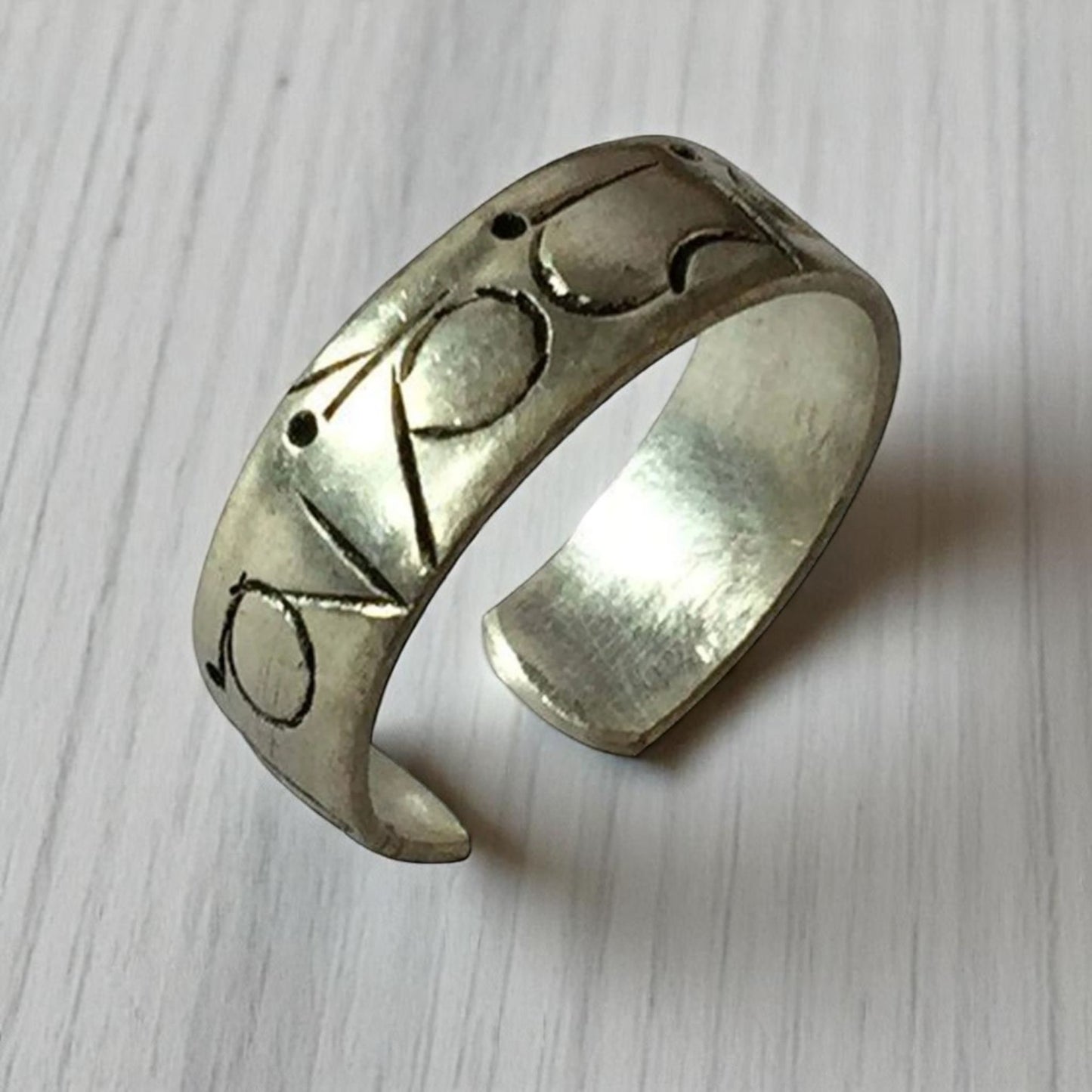 Tibetan Om Mani Padme Hum Healing Ring (Silver Plated)