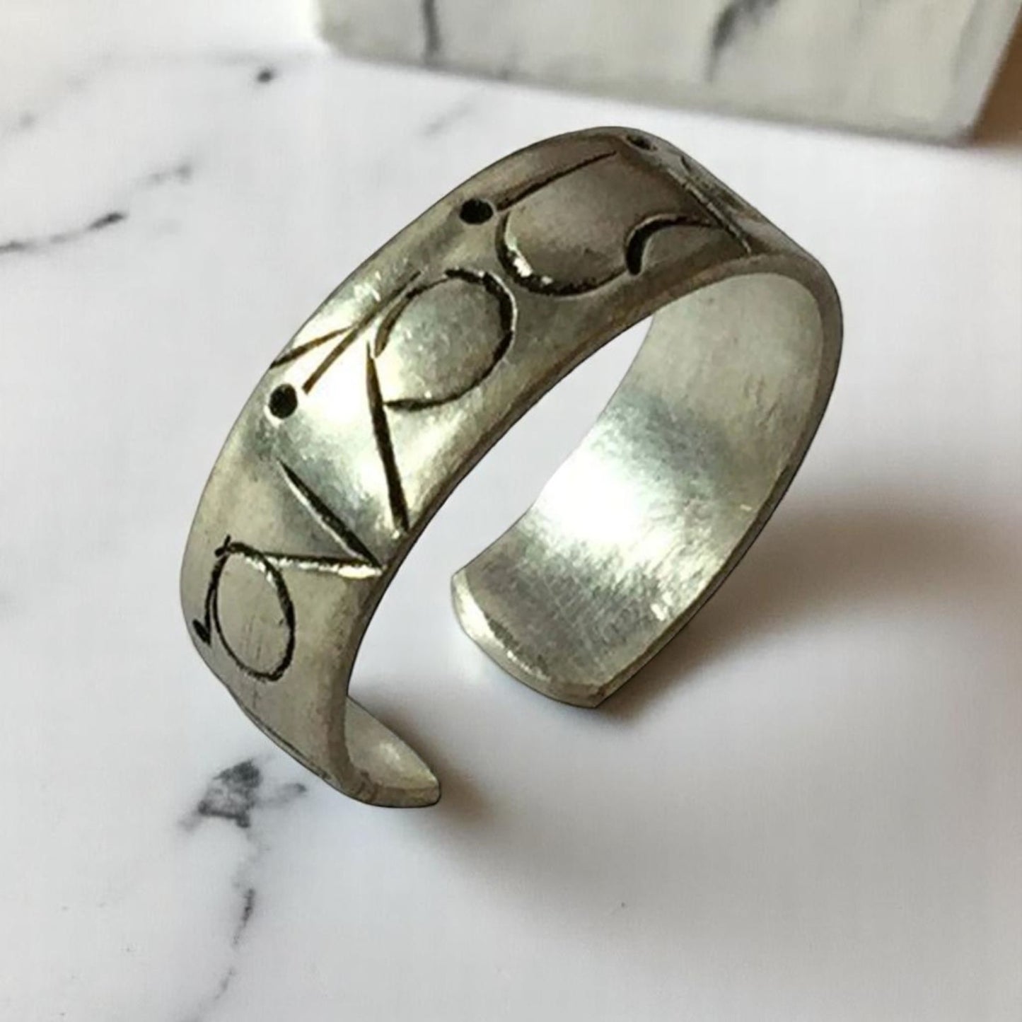 Tibetan Om Mani Padme Hum Healing Ring (Silver Plated)