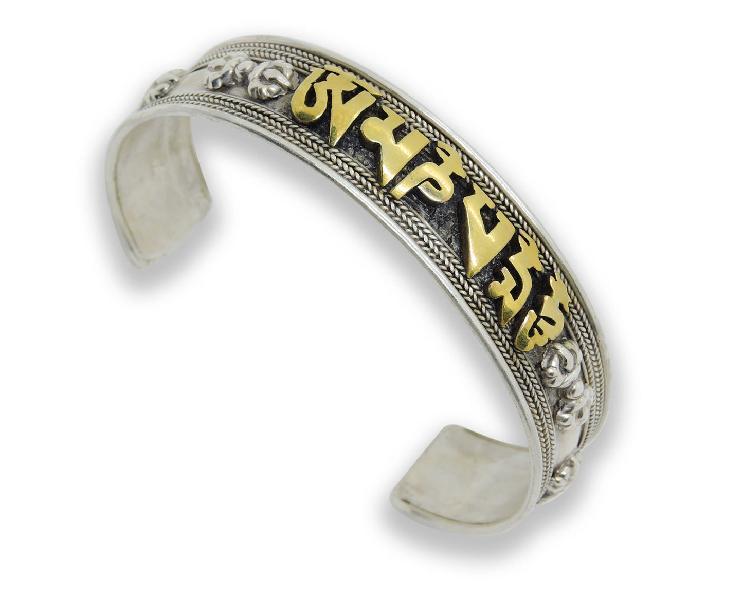 Handmade Buddha of Compassion sterling Silver Bracelet (Medium)
