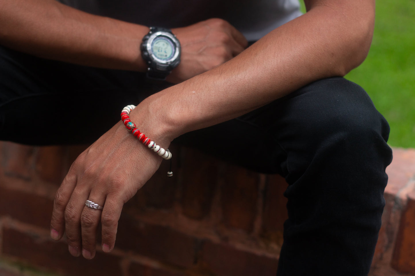 Tibetan Embedded Yak Bone Medicine Healing Wrist Mala for Meditation - White/Red/Multi-Bead