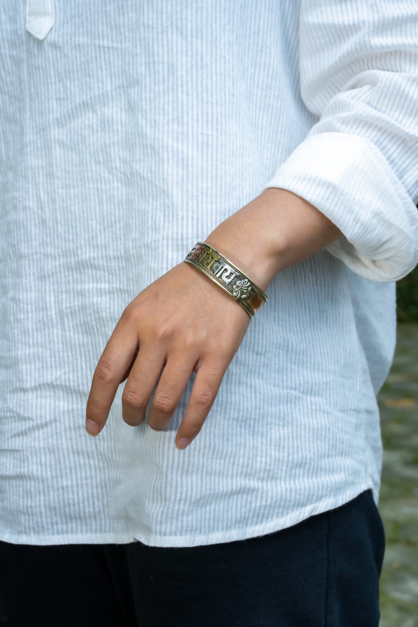 Handmade Tibetan Three Metal Healing Mantra Yoga Bracelet (Om Nama Shivaye 2)