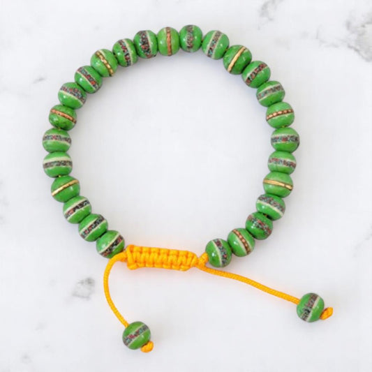 Tibetan Mala Embedded Medicine Wrist Mala for Meditation Handmade Draw String Silk Pouch (green medicine)