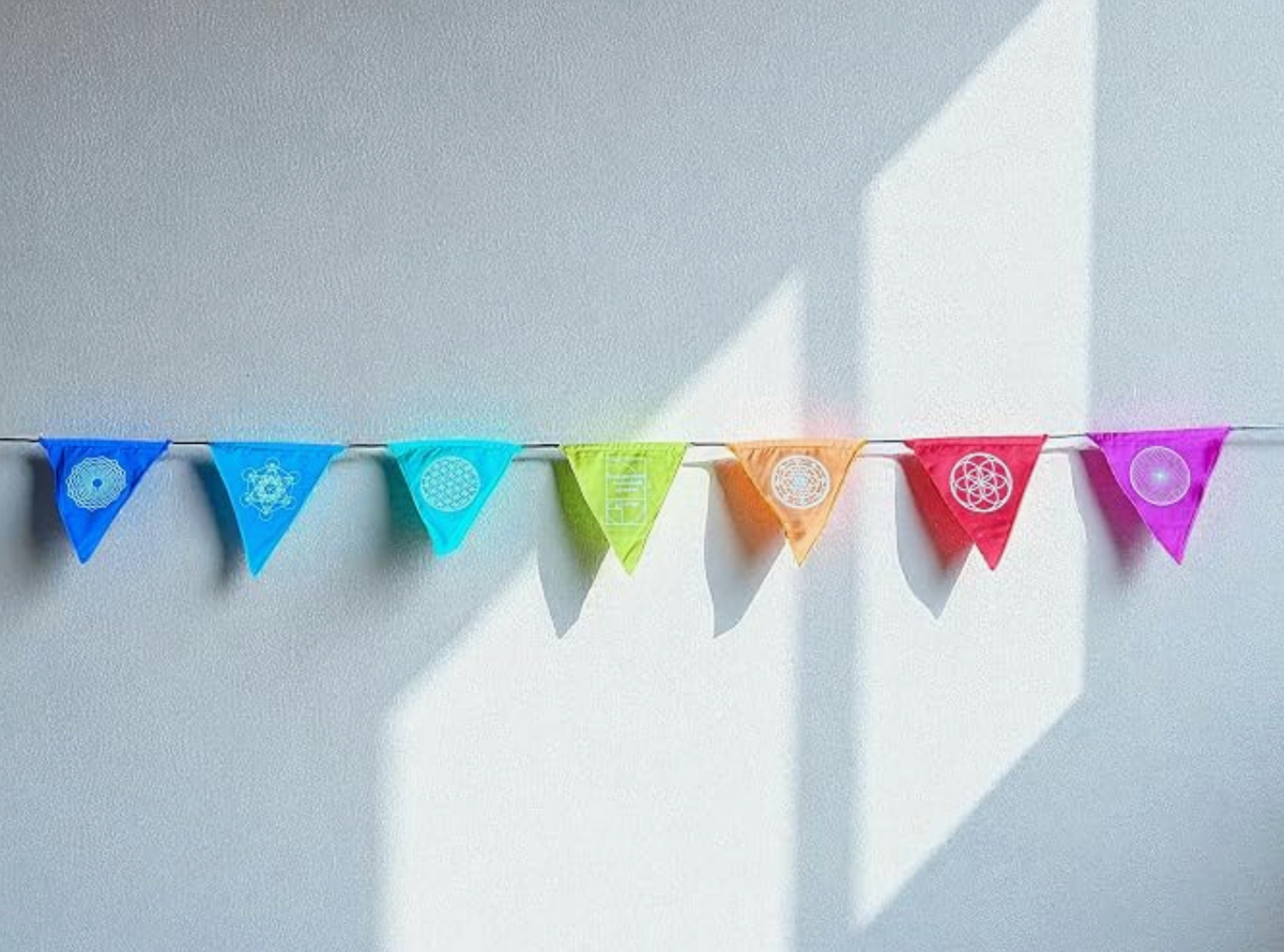 Triangle Sacred Geometry Prayer Flags – 7 Handmade Flags for Positive Energy, Yoga & Meditation Decor